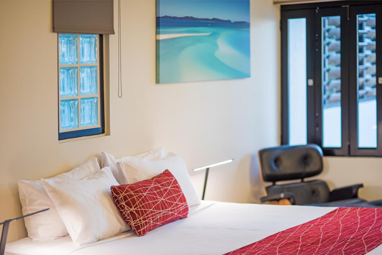 Aparthotel At Waterfront Whitsunday Retreat - Adults Only à Airlie Beach Extérieur photo