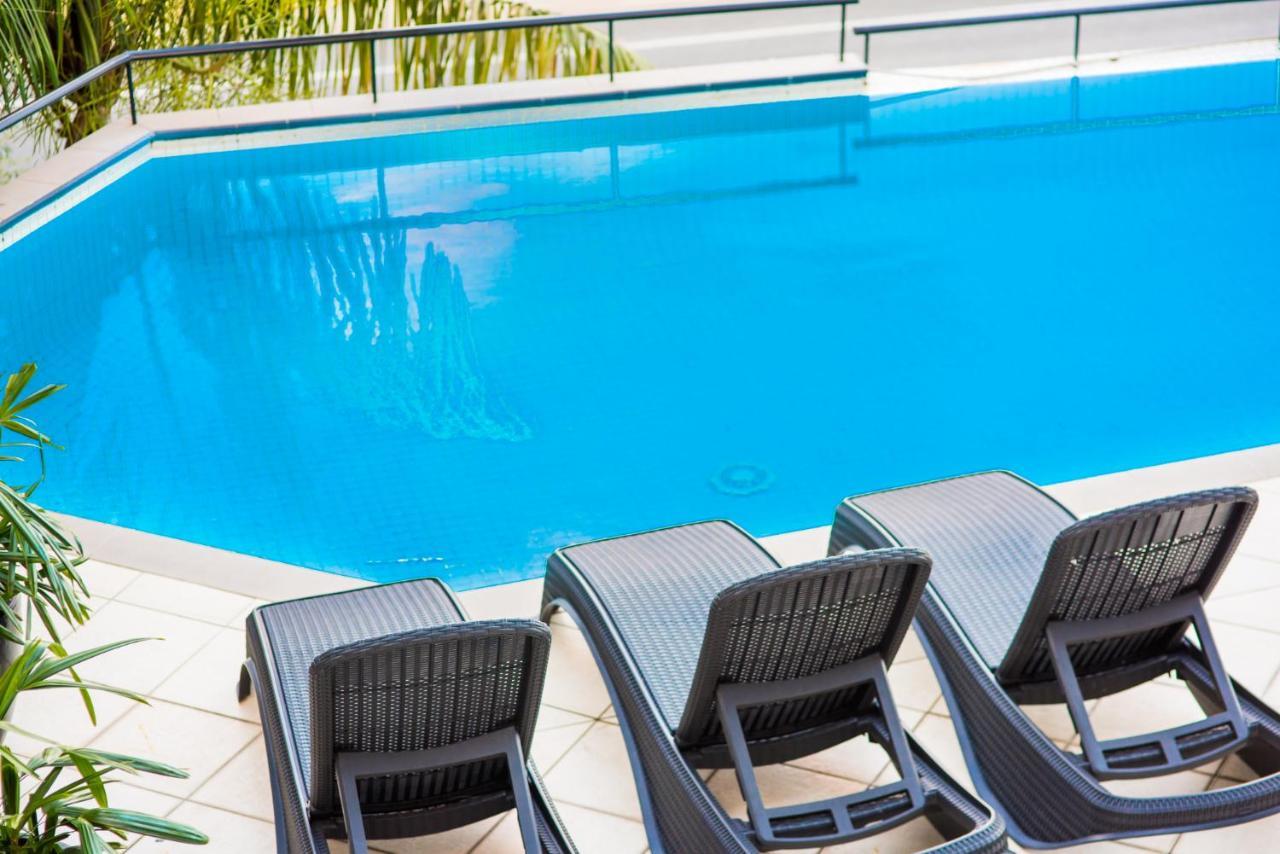 Aparthotel At Waterfront Whitsunday Retreat - Adults Only à Airlie Beach Extérieur photo