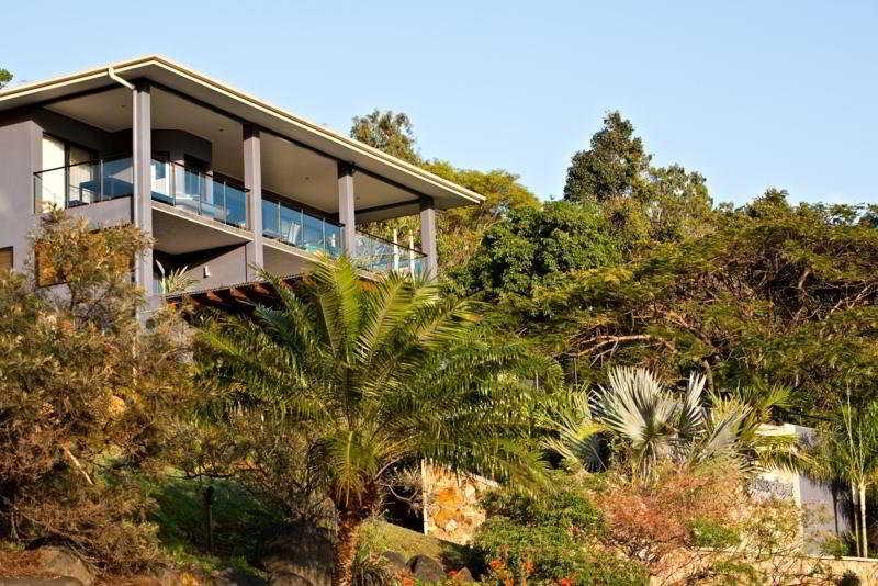 Aparthotel At Waterfront Whitsunday Retreat - Adults Only à Airlie Beach Extérieur photo