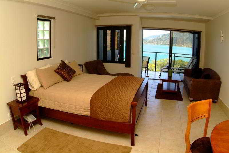 Aparthotel At Waterfront Whitsunday Retreat - Adults Only à Airlie Beach Extérieur photo
