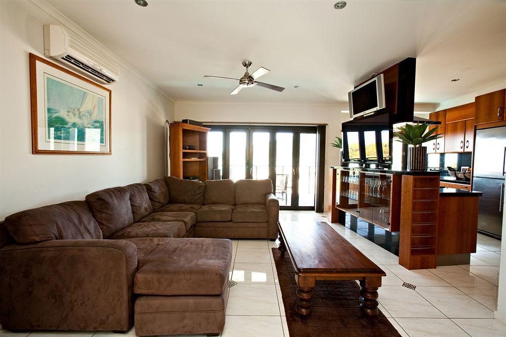 Aparthotel At Waterfront Whitsunday Retreat - Adults Only à Airlie Beach Extérieur photo